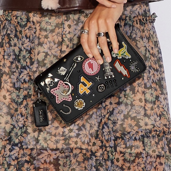 Coach Dinky With Signature Canvas Detail And Souvenir Pins - Picture 3 of 14